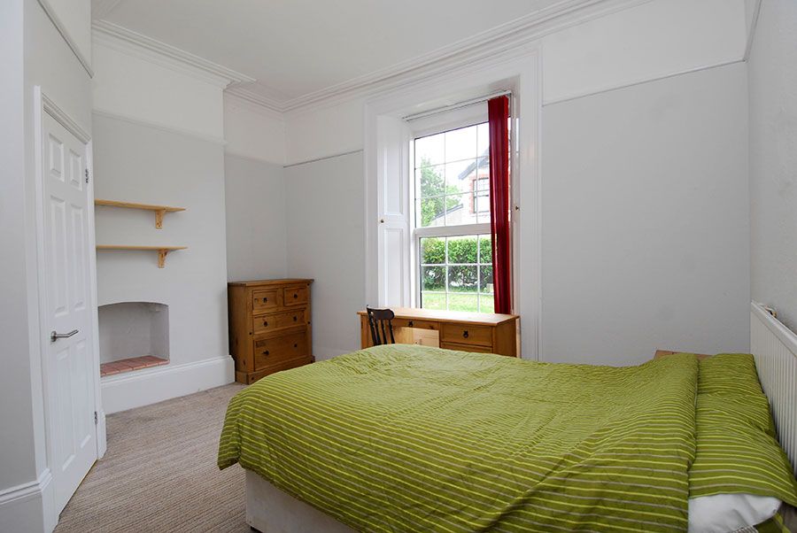 En-suite double room open window view